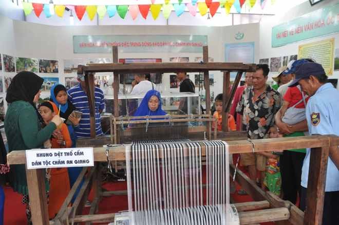 Khai mạc Ngày hội văn hóa Chăm - ảnh 3