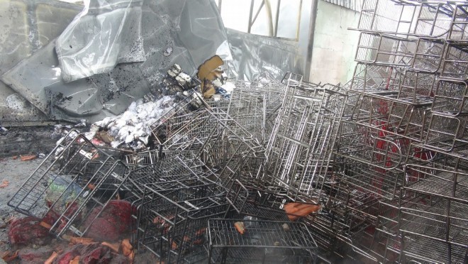Bình Phước: “Bà hỏa” thiêu rụi cơ sở đồ gia dụng - ảnh 1