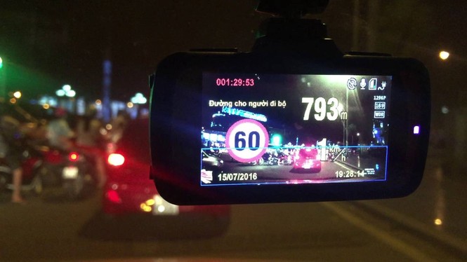 Camera hành trình – vật bất ly thân của xế hộp - ảnh 1