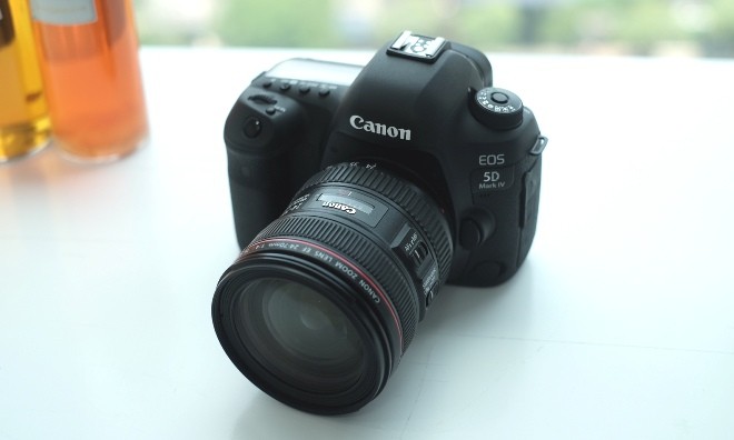 Canon 5D Mark IV bất ngờ xuất hiện tại Việt Nam - ảnh 1