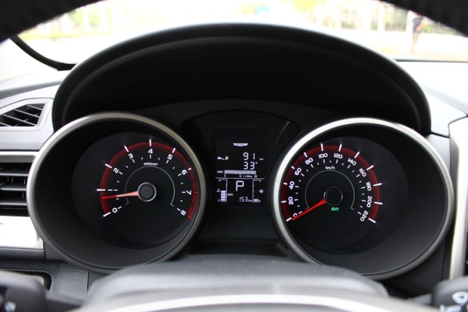 Ssangyong Tivoli phân phối bởi AutoK, giá 630 triệu - ảnh 9
