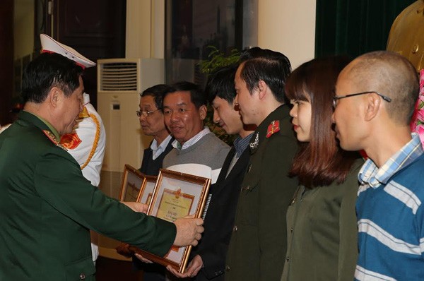 Tạo sức mạnh răn đe mưu đồ xâm phạm chủ quyền - ảnh 2