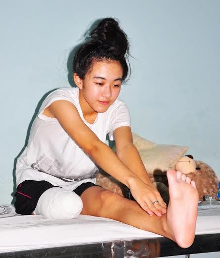 Nơi tắc trách nhận thanh toán viện phí cho nữ sinh bị cưa chân oan - ảnh 1