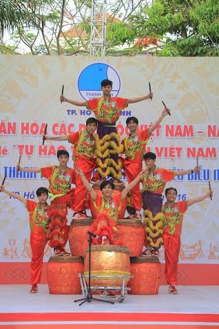 Thanh niên hăng hái tham gia sân chơi truyền thống - ảnh 9