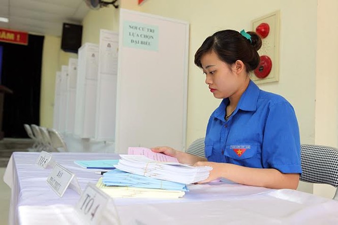 Các điểm bỏ phiếu sẵn sàng trước giờ G - ảnh 9