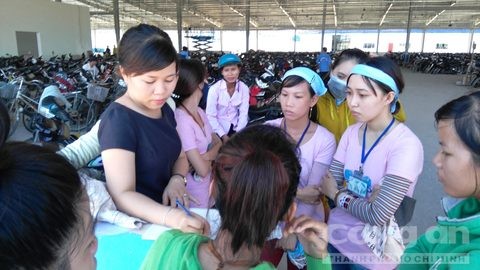 Tạm cho 2 'sếp' nghỉ việc sau vụ hơn 1.000 công nhân đình công - ảnh 1