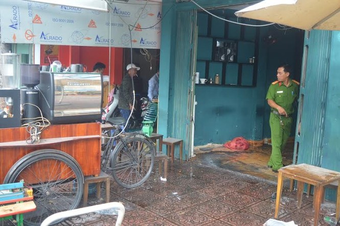 Cháy tiệm bán cà phê, cả khu phố náo loạn - ảnh 2