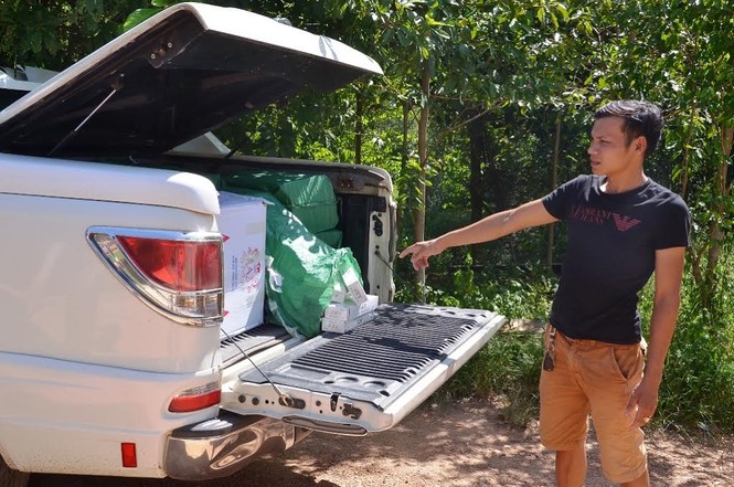 Chở 7.500 gói thuốc lá Jet lậu, tài xế quyết cản kiểm tra - ảnh 2