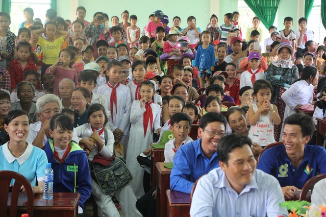 Nguồn nước sạch về với bà con xã ven biển Hiệp Thạnh - ảnh 4