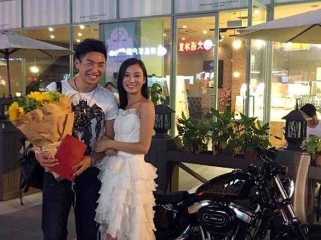 Cô gái mang xe phân khối lớn, giấy tờ nhà cầu hôn bạn trai - ảnh 2