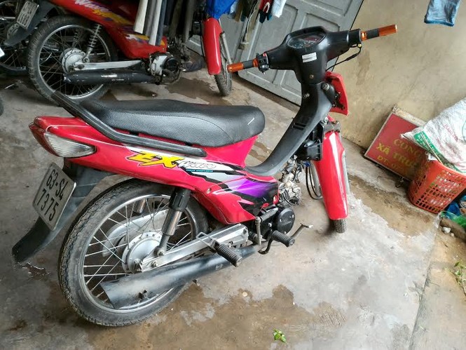 Kiểm tra phòng trọ, phát hiện 2 kẻ chuyên cướp giật - ảnh 1