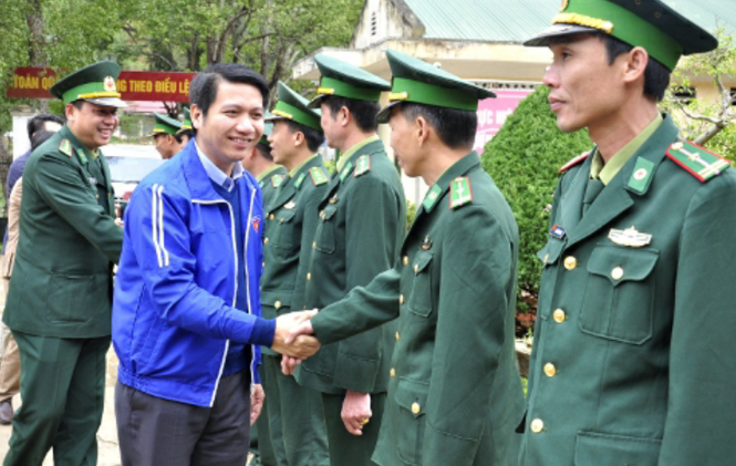 Chúc tết quân dân biên giới các tỉnh Sơn La, Lào Cai - ảnh 6