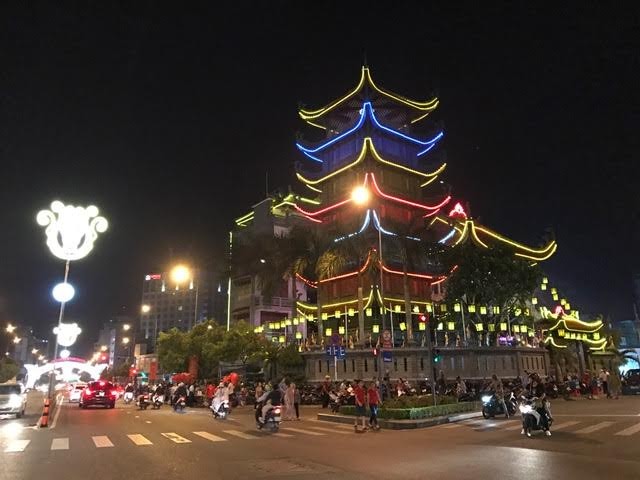 Người Sài Gòn đi chùa cầu phúc lộc - ảnh 10