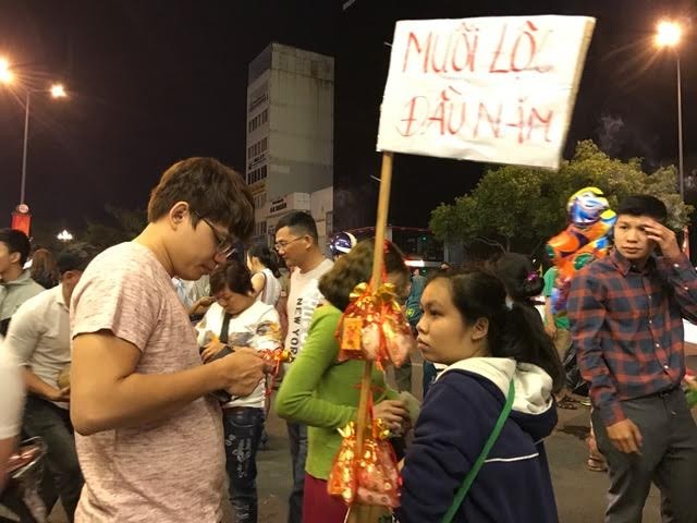 Người Sài Gòn đi chùa cầu phúc lộc - ảnh 9