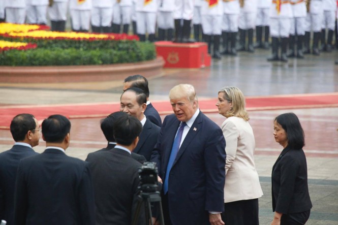 Toàn cảnh lễ đón trọng thể Tổng thống Donald Trump tại Phủ Chủ tịch - ảnh 11