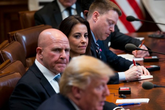 Nữ phó cố vấn an ninh của Trump bất ngờ từ chức giữa căng thẳng Jerusalem - ảnh 1