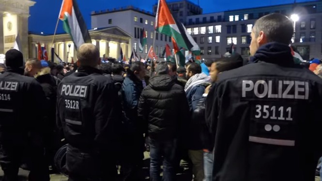 Giới chức Đức đau đầu vì làn sóng biểu tình chống Mỹ-Israel ở Berlin - ảnh 2