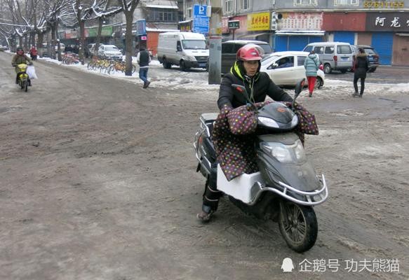 Người Trung Quốc khốn cực vì tuyết rơi kỷ lục - ảnh 4