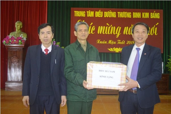 Mang tết ấm tới những thương, bệnh binh tại Hà Nam, Thái Bình - ảnh 3