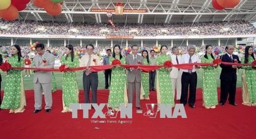 Những hình ảnh hoạt động của nguyên Thủ tướng Phan Văn Khải - ảnh 4