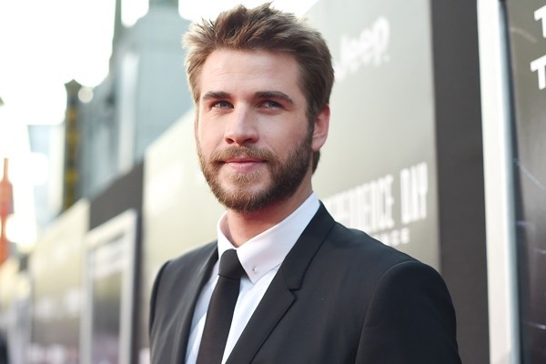 Liam Hemsworth ám ảnh nụ hôn kinh khủng với Jennifer Lawrence - ảnh 3