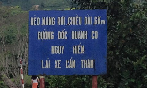 Xe bồn rơi xuống vực đèo Măng Rơi, tài xế tử vong tại chỗ - ảnh 1