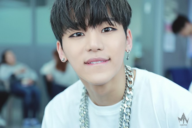 Bất ngờ với công việc trước khi thành 'sao' của vợ chồng Song - Song - ảnh 10
