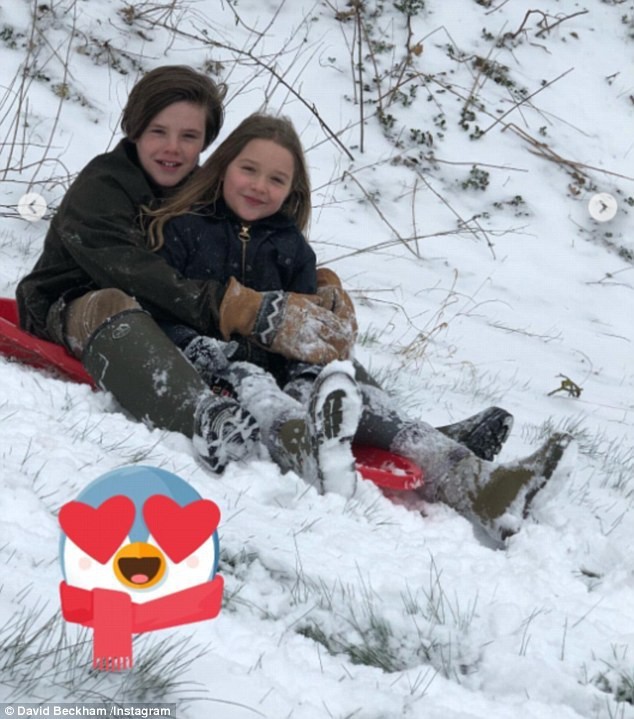 Cuộc sống thiếu tình cha của Suri Cruise, trái ngược Harper Beckham - ảnh 26
