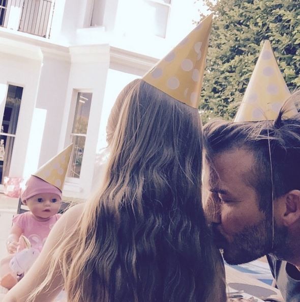 Cuộc sống thiếu tình cha của Suri Cruise, trái ngược Harper Beckham - ảnh 21