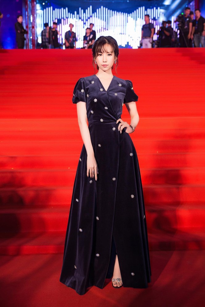 Hoà Minzy ‘phản pháo’ vụ bị tố mặc váy nhái của Song Hye Kyo - ảnh 5
