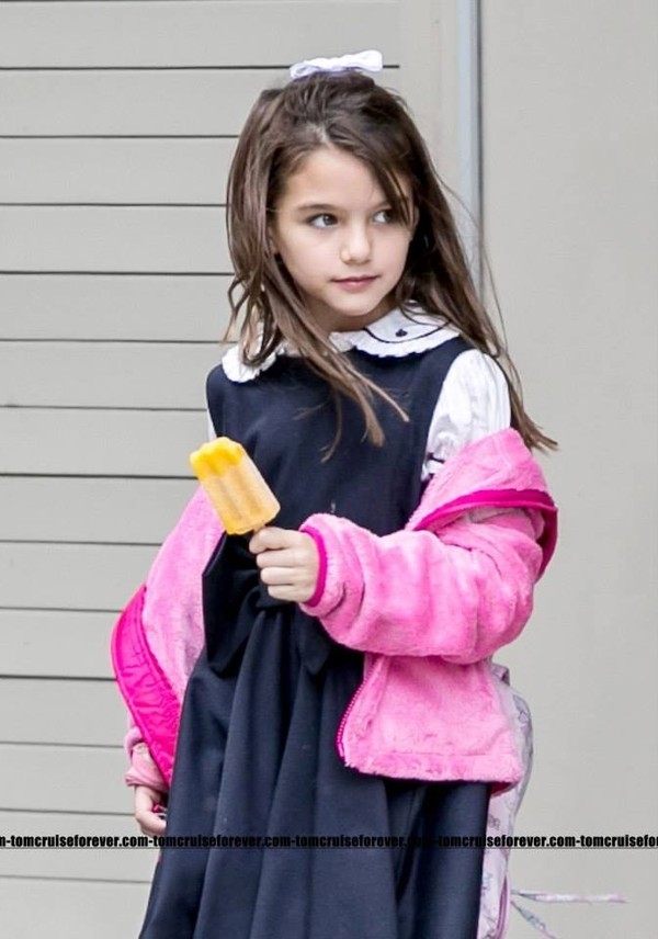 Cuộc sống thiếu tình cha của Suri Cruise, trái ngược Harper Beckham - ảnh 6