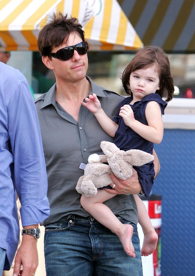 Cuộc sống thiếu tình cha của Suri Cruise, trái ngược Harper Beckham - ảnh 5