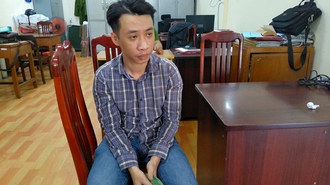 Bắt giữ 24 đối tượng đang cá cược bóng đá trong quán cà phê - ảnh 2