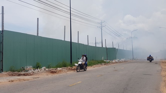 Nhà máy xử lý 'đắp chiếu', rác chất thành 'núi' ở Phú Quốc - ảnh 1