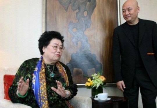 Đằng sau 28 năm hôn nhân của ‘Đường Tăng’ và vợ tỷ phú hơn 11 tuổi - ảnh 5