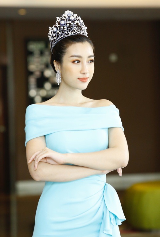 Dàn hoa hậu, á hậu rạng rỡ tại họp báo Chung khảo phía Bắc HHVN - ảnh 4
