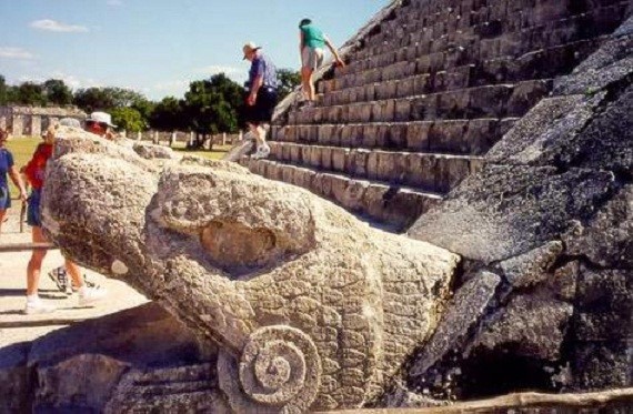 Giải mã bí ẩn về thần Rắn quyền lực của người Maya - ảnh 10