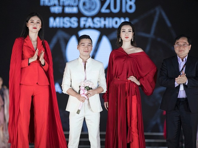 Thí sinh HHVN sải bước tự tin quyến rũ tại show Người đẹp Thời trang 2 - ảnh 19