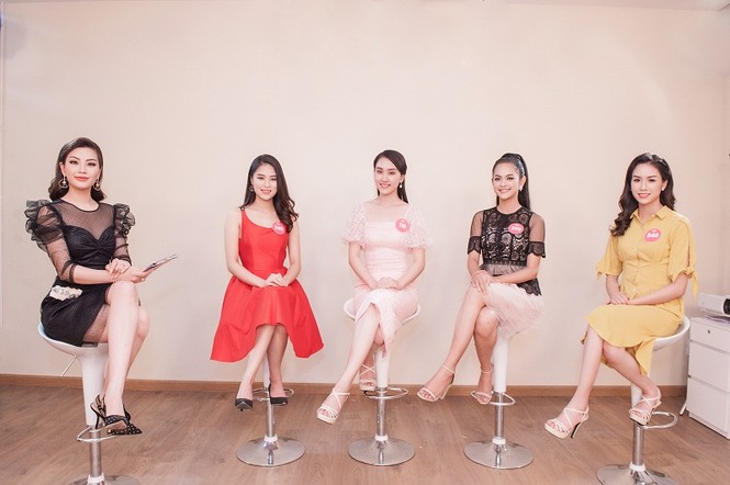 Top 3 đề cử Người đẹp Truyền thông lộ diện trước giờ chung kết HHVN - ảnh 1