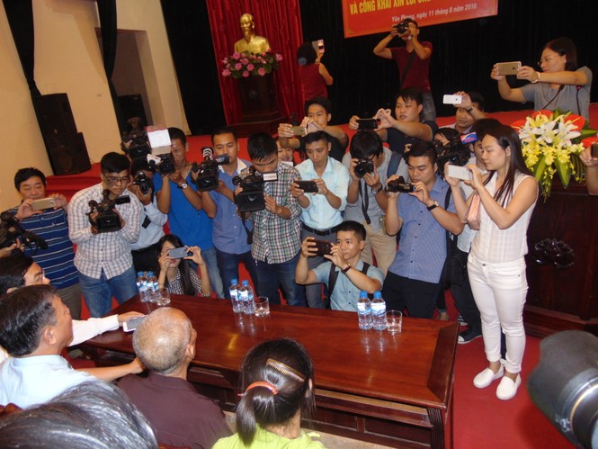 Công khai xin lỗi