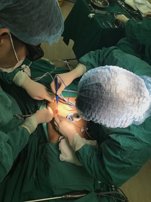 Kỹ thuật mới điều trị ung thư trực tràng - ảnh 1