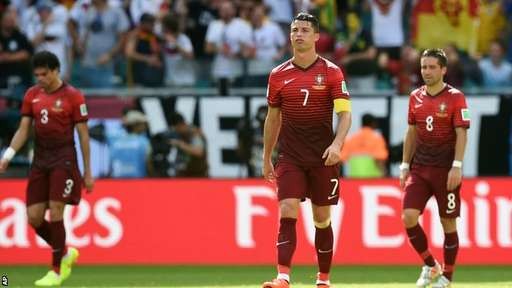 Cận cảnh Ronaldo thất thần bất lực trong thảm bại của người Bồ - ảnh 3