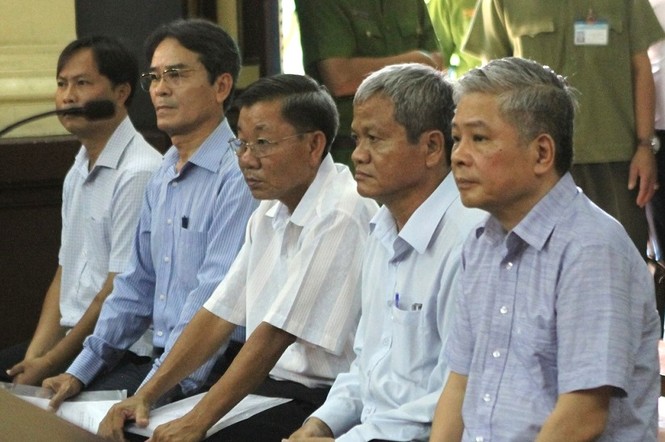 Nguyên Phó Thống đốc Đặng Thanh Bình lĩnh 3 năm tù giam - ảnh 1