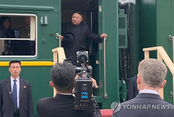 Hình ảnh ông Kim Jong Un được chào đón ở Vladivostok - ảnh 2
