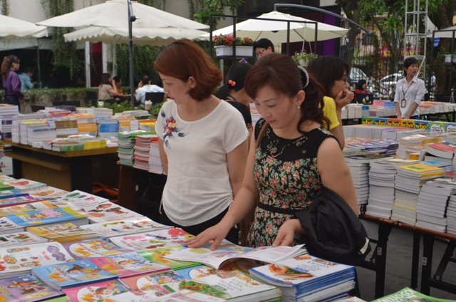 Khai mạc ‘Hội sách Mùa hè 2014’ - ảnh 8