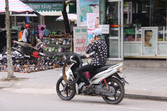 Người dân Móng Cái “vô tư” vi phạm giao thông - ảnh 6