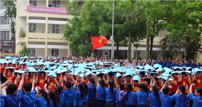 Hơn 1.000 học sinh xếp hình bản đồ Việt Nam - ảnh 6