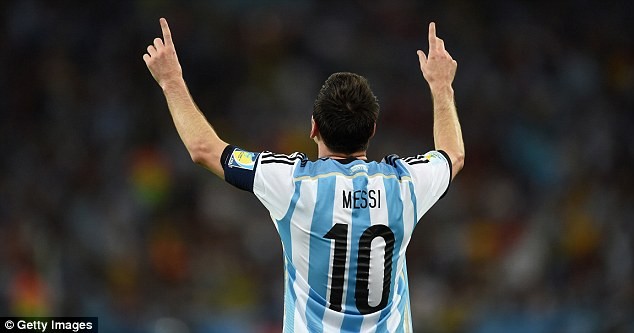 Messi 'làm xiếc' trước hàng thủ Bosnia - ảnh 8