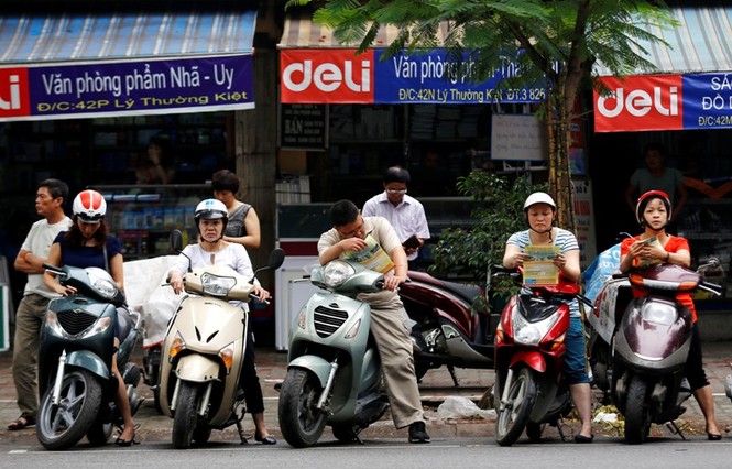 Chùm ảnh: Hơn 70.000 thí sinh thi vào lớp 10 ở Hà Nội - ảnh 2