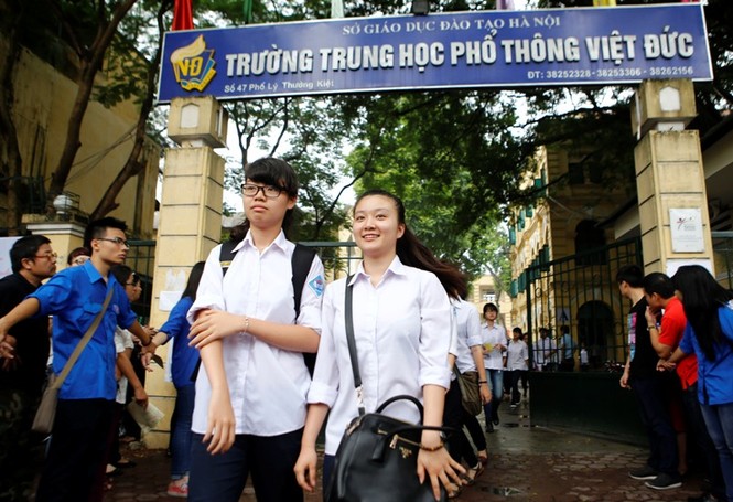 Chùm ảnh: Hơn 70.000 thí sinh thi vào lớp 10 ở Hà Nội - ảnh 4